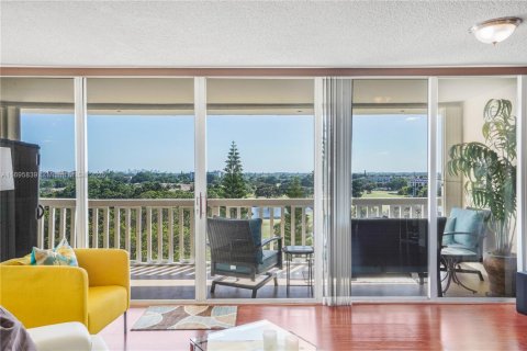 Condominio en venta en Lauderhill, Florida, 2 dormitorios, 106.84 m2 № 1937414 - foto 6