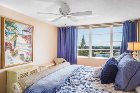 Condominio en venta en Lauderhill, Florida, 2 dormitorios, 106.84 m2 № 1937414 - foto 9