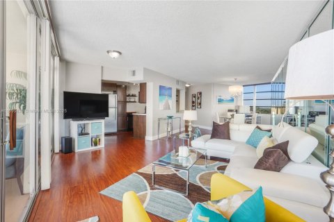 Condominio en venta en Lauderhill, Florida, 2 dormitorios, 106.84 m2 № 1937414 - foto 2