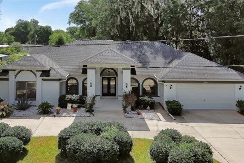 House in DeLand, Florida 4 bedrooms, 224.73 sq.m. № 2195752