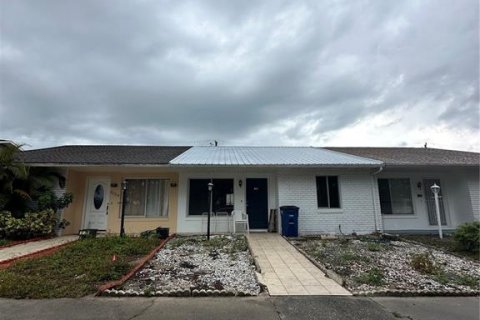 Adosado en alquiler en Sebring, Florida, 3 dormitorios, 83.52 m2 № 1831639 - foto 1