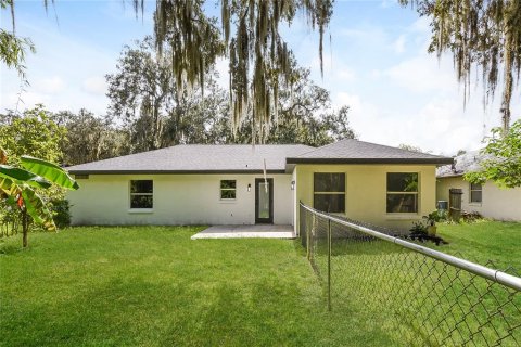 House in Edgewater, Florida 3 bedrooms, 160.54 sq.m. № 1907129 - photo 15