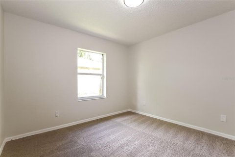 House in Edgewater, Florida 3 bedrooms, 160.54 sq.m. № 1907129 - photo 12