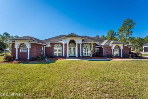 House in Jacksonville, Florida 5 bedrooms, 546.08 sq.m. № 807006 - photo 1
