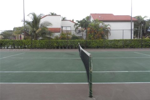 Condo in Miami, Florida, 2 bedrooms  № 2069475 - photo 24