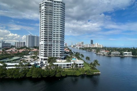 Copropriété à vendre à Aventura, Floride: 2 chambres, 95.04 m2 № 1965936 - photo 3
