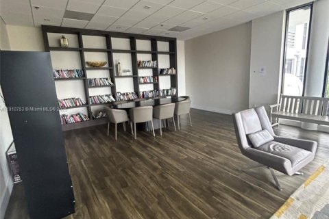 Copropriété à vendre à Aventura, Floride: 2 chambres, 95.04 m2 № 1965936 - photo 18