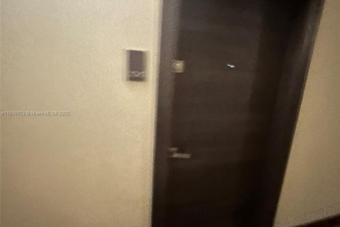 Copropriété à vendre à Aventura, Floride: 2 chambres, 95.04 m2 № 1965936 - photo 24