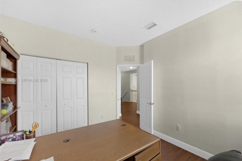 Villa ou maison à vendre à Homestead, Floride: 4 chambres, 216.09 m2 № 2042448 - photo 23