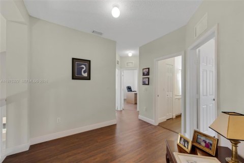 Villa ou maison à vendre à Homestead, Floride: 4 chambres, 216.09 m2 № 2042448 - photo 17