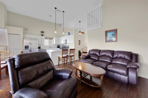 Villa ou maison à vendre à Homestead, Floride: 4 chambres, 216.09 m2 № 2042448 - photo 11