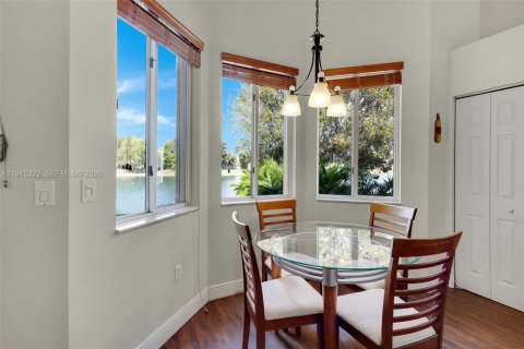 Villa ou maison à vendre à Homestead, Floride: 4 chambres, 216.09 m2 № 2042448 - photo 9