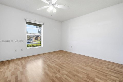 Villa ou maison à vendre à Homestead, Floride: 2 chambres, 129.78 m2 № 2052010 - photo 15