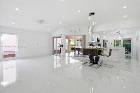 Villa ou maison à vendre à Homestead, Floride: 2 chambres, 129.78 m2 № 2052010 - photo 8