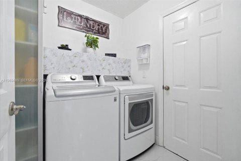 Villa ou maison à vendre à Homestead, Floride: 2 chambres, 129.78 m2 № 2052010 - photo 22