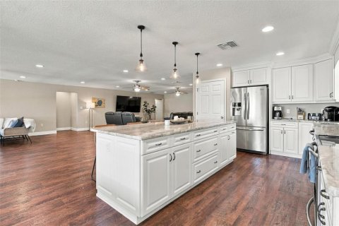 Villa ou maison à vendre à Weirsdale, Floride: 4 chambres, 240.8 m2 № 2424218 - photo 13