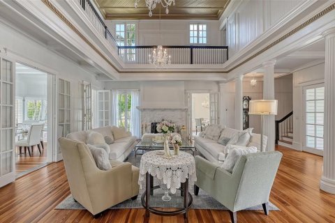 House in Sarasota, Florida 5 bedrooms, 444.26 sq.m. № 2216494 - photo 7