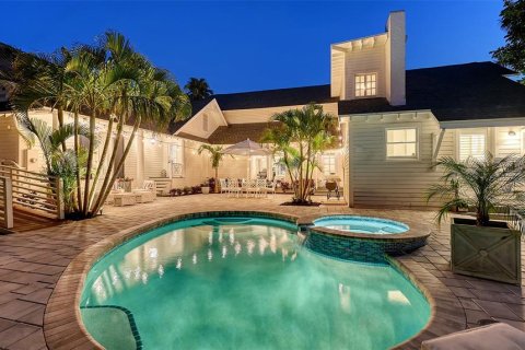 House in Sarasota, Florida 5 bedrooms, 444.26 sq.m. № 2216494 - photo 5