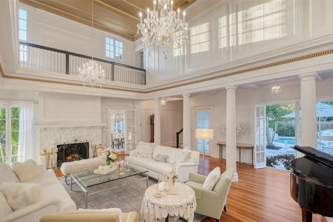 House in Sarasota, Florida 5 bedrooms, 444.26 sq.m. № 2216494 - photo 9