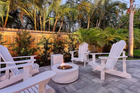House in Sarasota, Florida 5 bedrooms, 444.26 sq.m. № 2216494 - photo 16