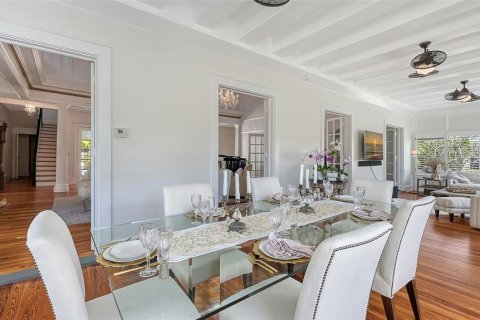 House in Sarasota, Florida 5 bedrooms, 444.26 sq.m. № 2216494 - photo 26