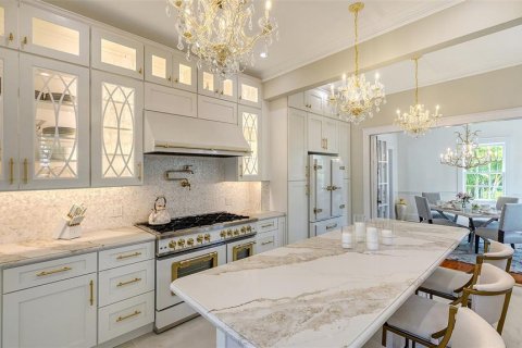 House in Sarasota, Florida 5 bedrooms, 444.26 sq.m. № 2216494 - photo 17