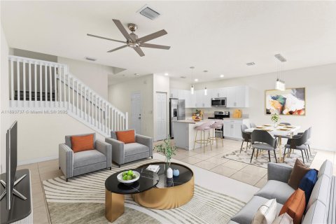 Adosado en venta en Hialeah, Florida, 3 dormitorios, 162.67 m2 № 1945317 - foto 4