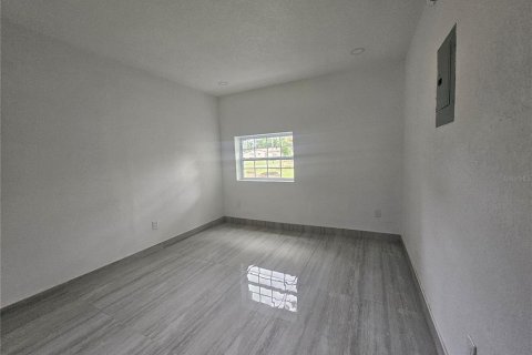 Propiedad comercial en venta en Tampa, Florida, 14 dormitorios, 430.32 m2 № 1565164 - foto 19