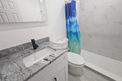 Propiedad comercial en venta en Tampa, Florida, 14 dormitorios, 430.32 m2 № 1565164 - foto 25