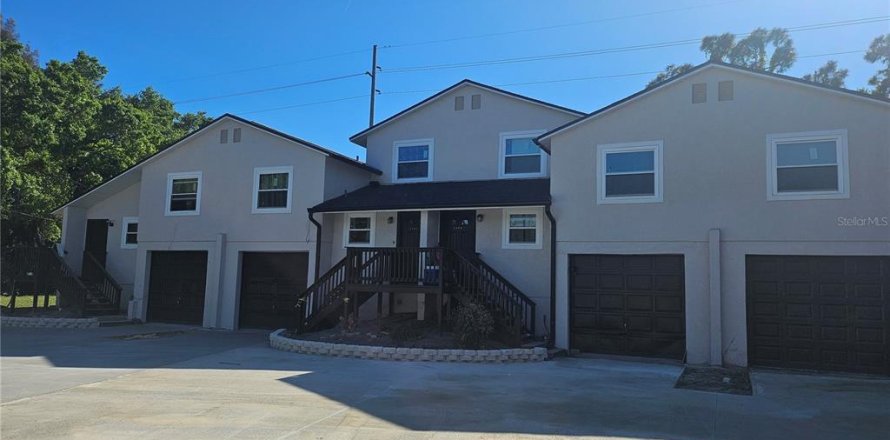 Propiedad comercial en Tampa, Florida 14 dormitorios, 430.32 m2 № 1565164