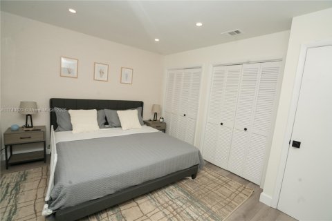 House in Miami, Florida 3 bedrooms, 155.05 sq.m. № 1488871 - photo 8