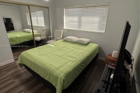 Condo in Margate, Florida, 2 bedrooms № 1974259 - photo 9