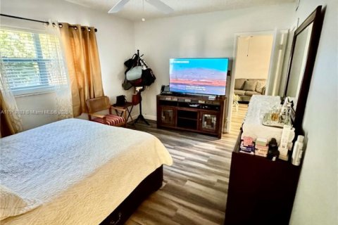 Condo in Margate, Florida, 2 bedrooms № 1974259 - photo 24