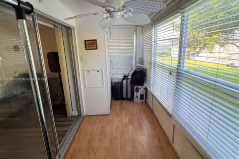 Condo in Margate, Florida, 2 bedrooms № 1974259 - photo 18