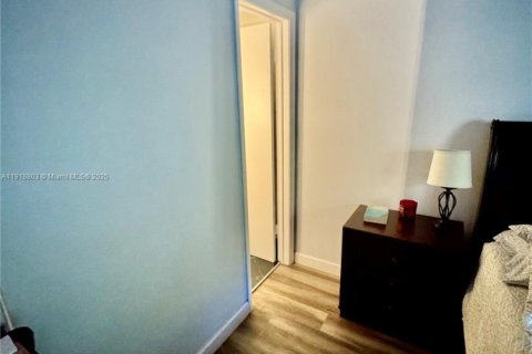 Condo in Margate, Florida, 2 bedrooms № 1974259 - photo 25