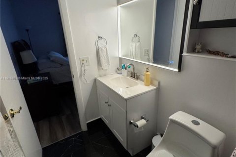 Condo in Margate, Florida, 2 bedrooms № 1974259 - photo 27