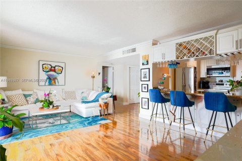 Condo in Miami, Florida, 2 bedrooms  № 2043160 - photo 23