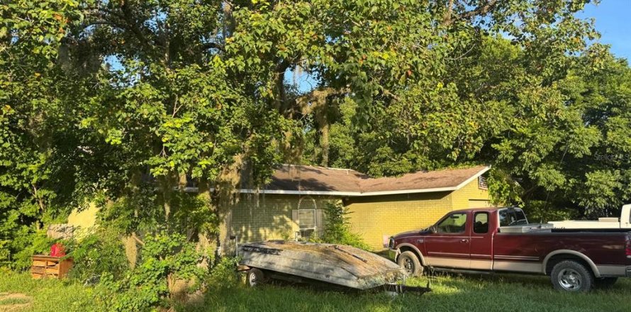 House in Ocala, Florida 3 bedrooms, 125.23 sq.m. № 1894063
