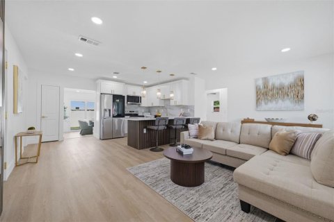 Villa ou maison à vendre à Clearwater, Floride: 4 chambres, 125.51 m2 № 2412700 - photo 4