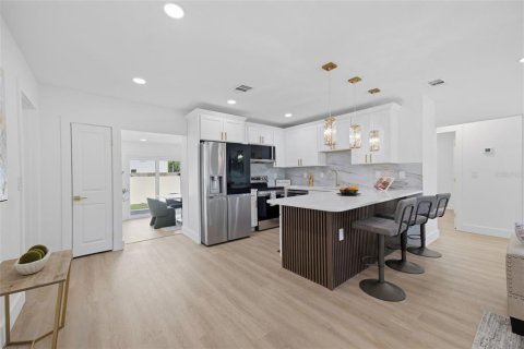 Villa ou maison à vendre à Clearwater, Floride: 4 chambres, 125.51 m2 № 2412700 - photo 10