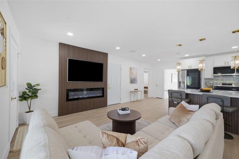 Villa ou maison à vendre à Clearwater, Floride: 4 chambres, 125.51 m2 № 2412700 - photo 9