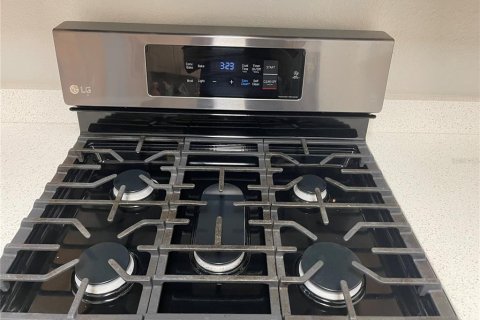 Condo in Clearwater, Florida, 2 bedrooms № 2342448 - photo 10
