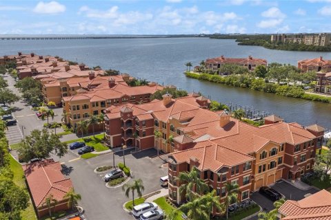 Condo in Clearwater, Florida, 2 bedrooms № 2342448 - photo 2