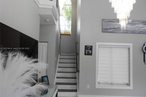 Casa en venta en Miami, Florida, 3 dormitorios, 177.72 m2 № 1786481 - foto 11