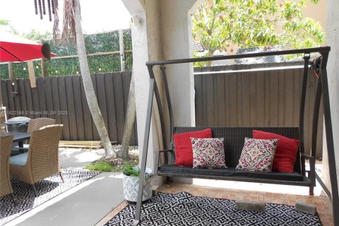 Casa en venta en Miami, Florida, 3 dormitorios, 177.72 m2 № 1786481 - foto 26