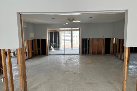House in Sarasota, Florida 2 bedrooms, 146.51 sq.m. № 1767766 - photo 9