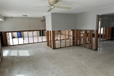 House in Sarasota, Florida 2 bedrooms, 146.51 sq.m. № 1767766 - photo 6