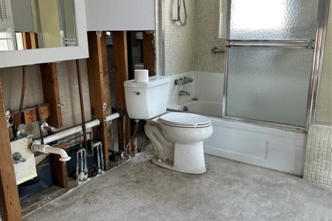 House in Sarasota, Florida 2 bedrooms, 146.51 sq.m. № 1767766 - photo 11