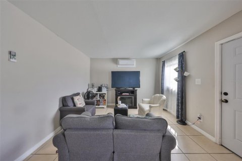 Propiedad comercial en venta en Riverview, Florida, 20 dormitorios, 119.57 m2 № 2123922 - foto 14