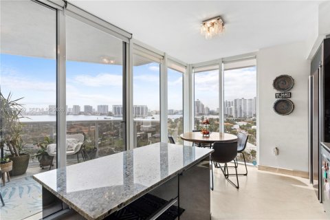 Copropriété à louer à Sunny Isles Beach, Floride: 3 chambres, 266.07 m2 № 2051565 - photo 11